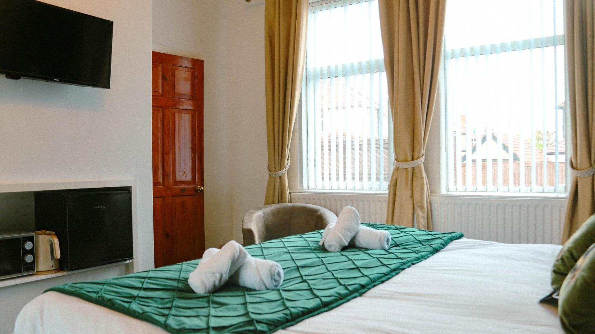 The Mayfield 4*